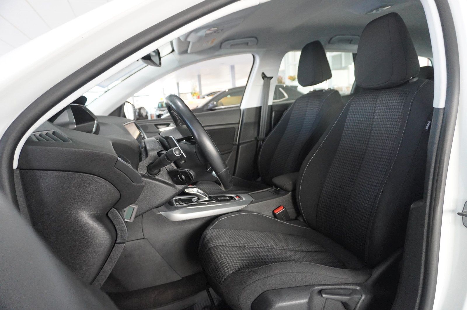 Fahrzeugabbildung Peugeot 308 SW 1.5D ACTIVE PACK NAVI/LED/VIRTU./SHZ/DAB+
