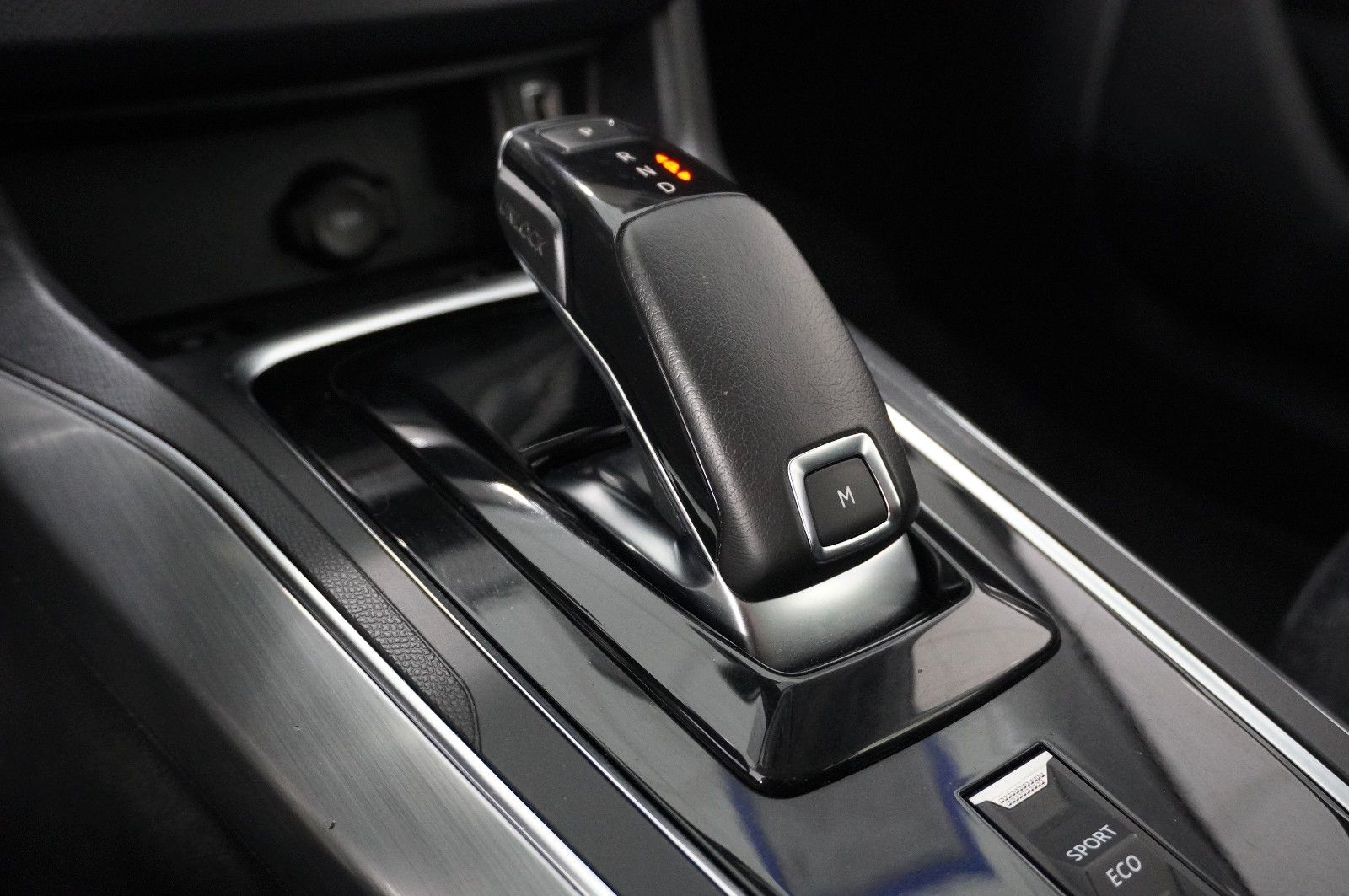 Fahrzeugabbildung Peugeot 308 SW 1.5D ACTIVE PACK NAVI/LED/VIRTU./SHZ/DAB+