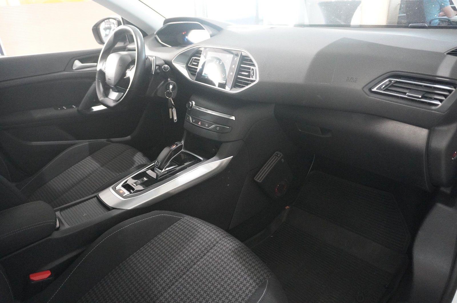 Fahrzeugabbildung Peugeot 308 SW 1.5D ACTIVE PACK NAVI/LED/VIRTU./SHZ/DAB+