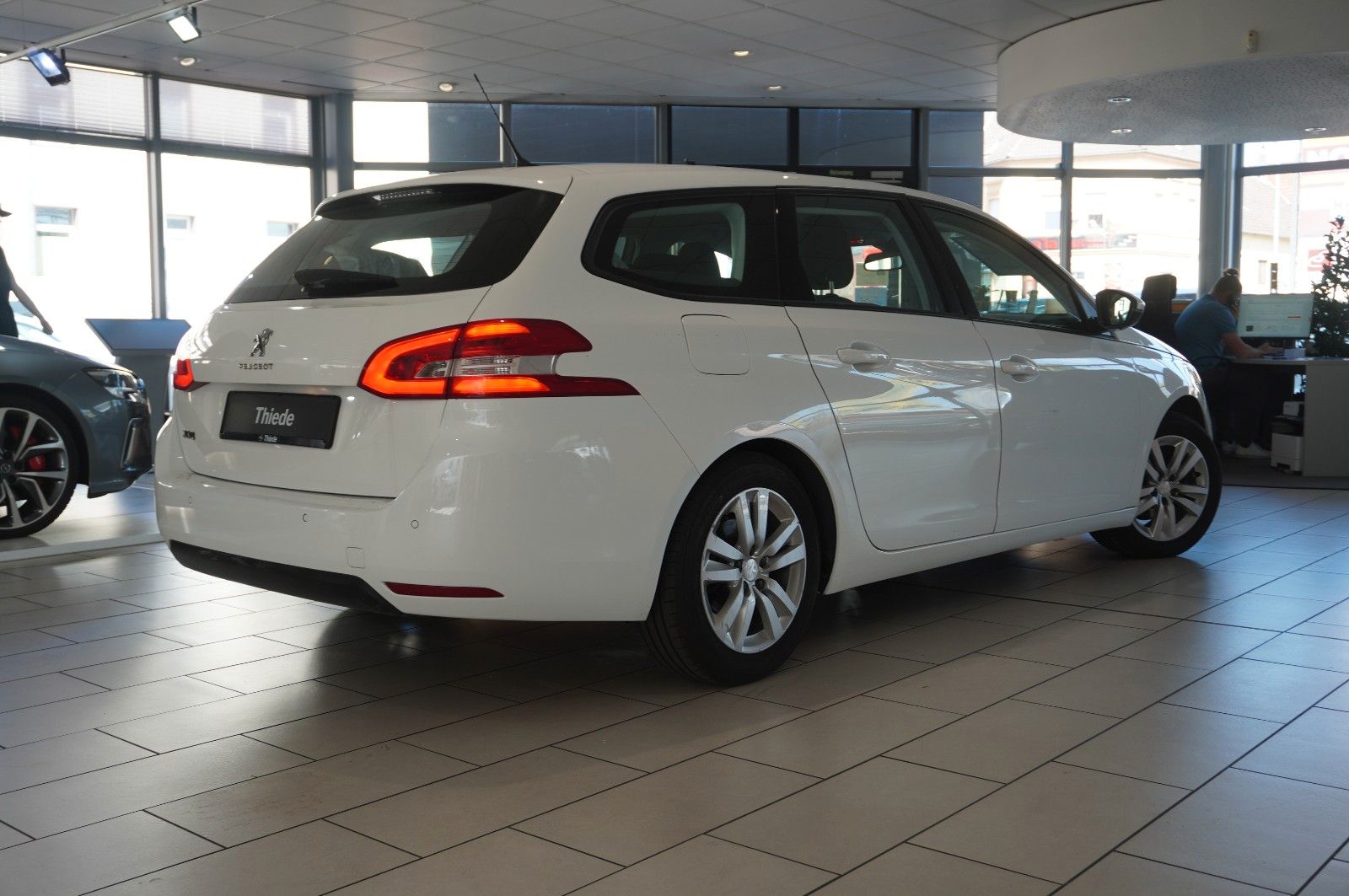Fahrzeugabbildung Peugeot 308 SW 1.5D ACTIVE PACK NAVI/LED/VIRTU./SHZ/DAB+